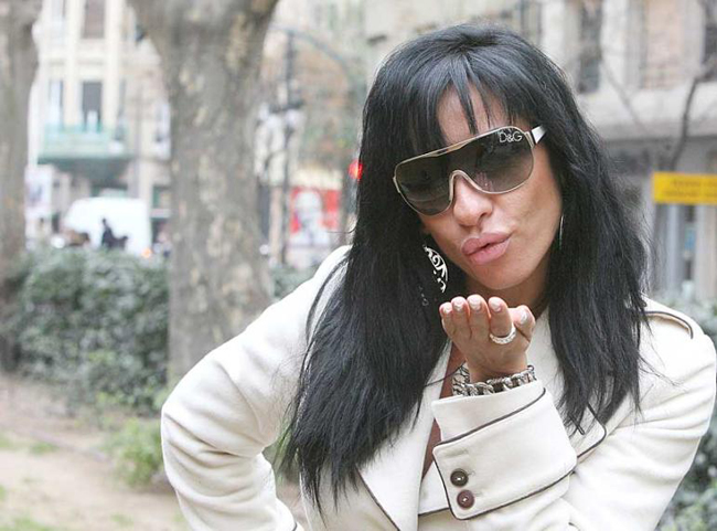 Daniela De Castro Daniela De Castro