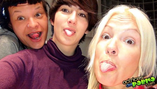 Trio lesbico